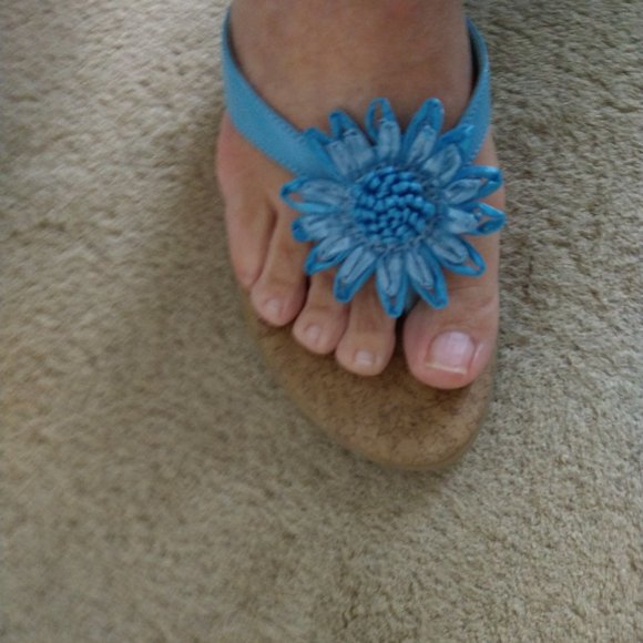 Women's Sandals - Picture 2 of 5